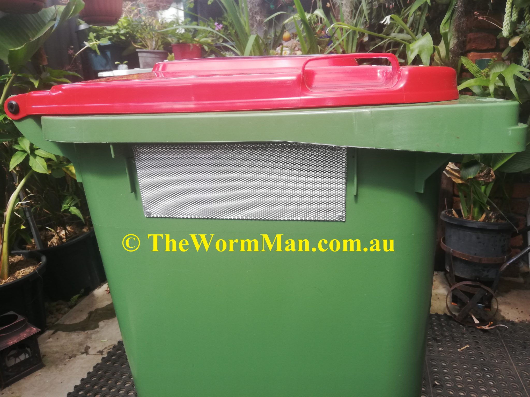 Left Closeup Vent – Wheelie Bin CFT – Brian Donaldson – The Worm Man ...